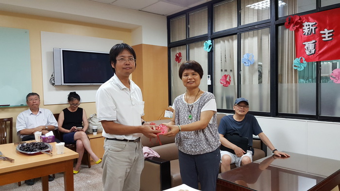 本系第11任系主任交接典禮圖片