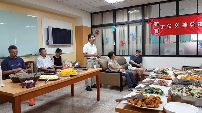 本系第11任系主任交接典禮圖片